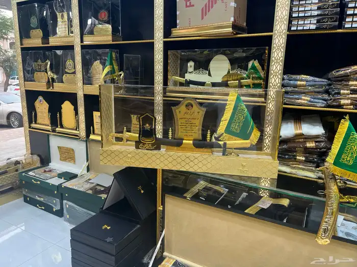 تخروج ملازم هدية ترقية درع سيف بشت جنبية عطر 10