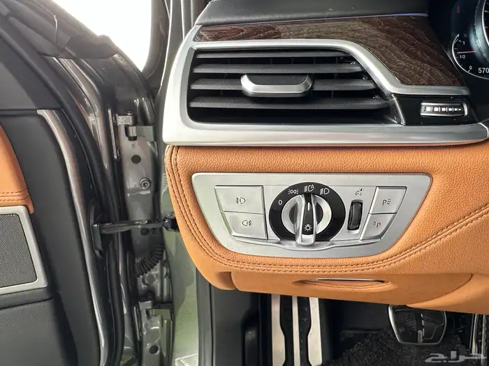 بي أم دبليو كت أم 740 م 2018تم البيع 25