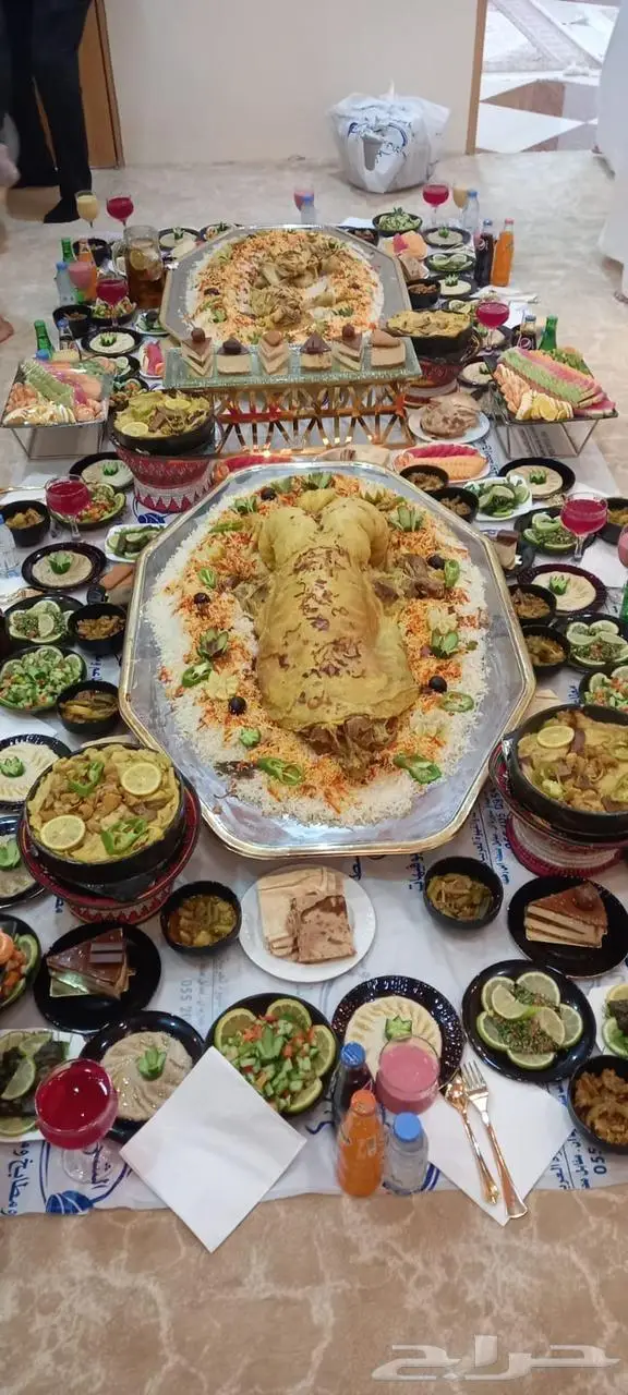 صحن كوزى بيضاوى بالغطاء 4 مقاس. ذهبى وفضى 5