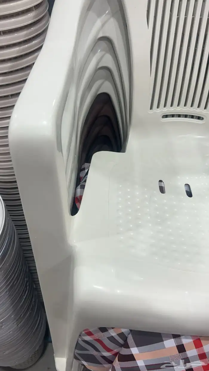 اغراض منزليه و الاغراض لي طلعت الشاليه و كل مايخص البيت 0