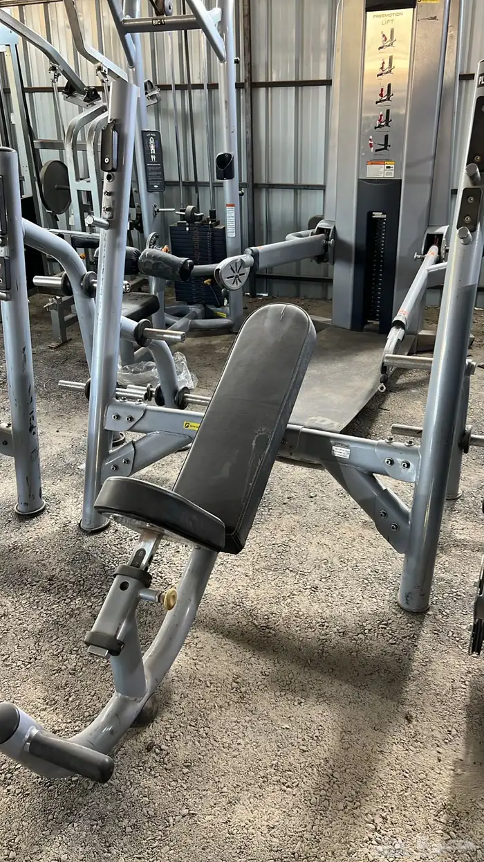 دنابل أوزان بنش بار اولمبي اجهزة مستعمله و جديدة تجهيز نادي 49