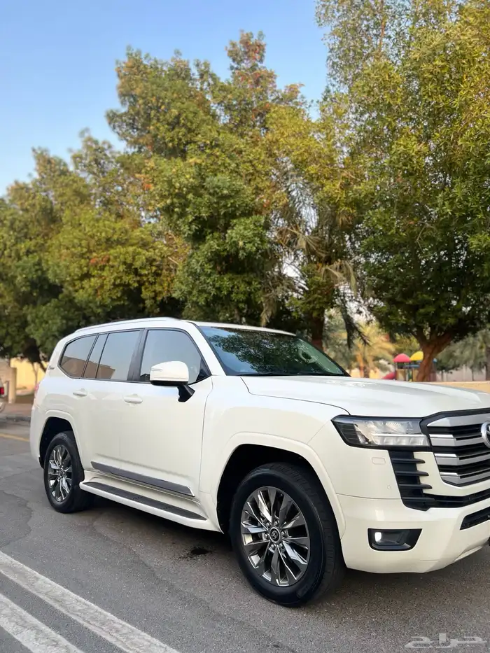 لاند كروزر G.XR - L3 2022 مالك اول سعودي وكالة 12