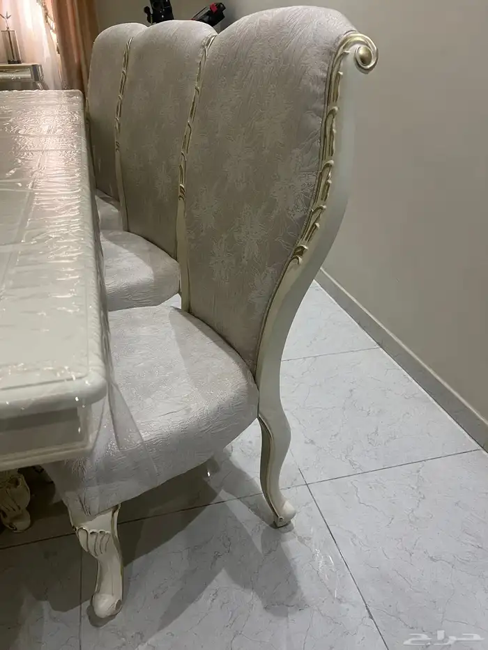 طاولة طعام للبيع 0