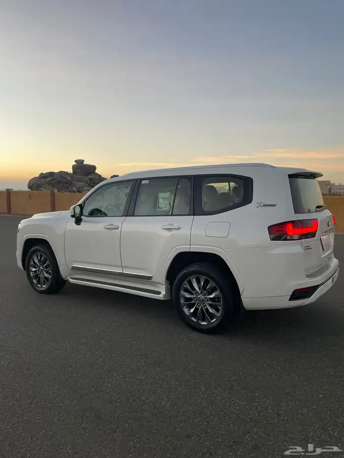 (تمم البيع)جي اكس ار 2022 L4 سعودي شاشات 8