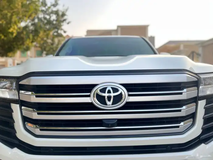 لاند كروزر G.XR - L3 2022 مالك اول سعودي وكالة 17