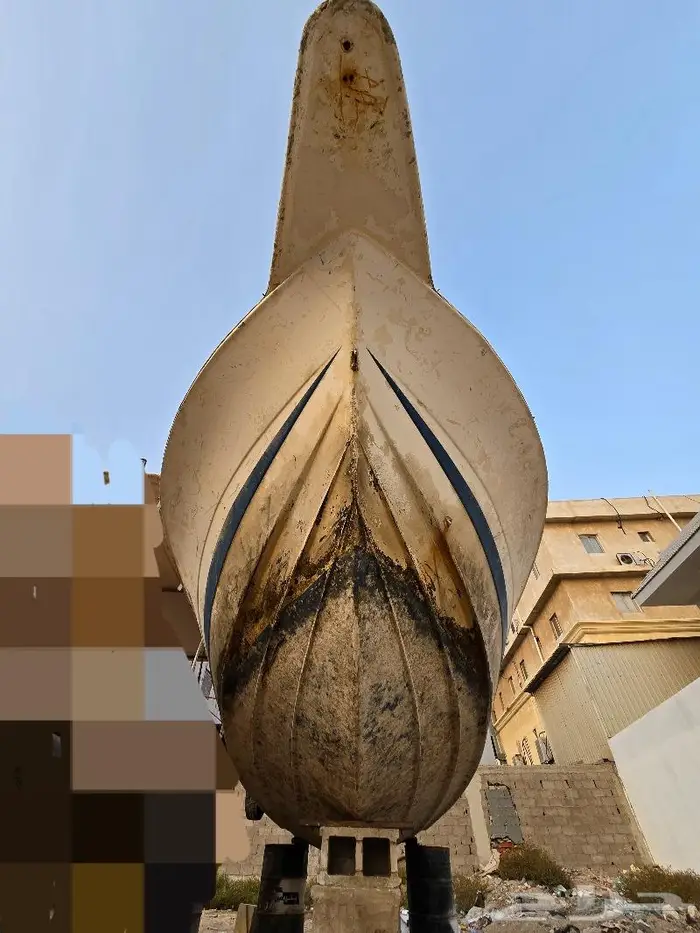 قارب بوت لنش طراد للبيع بدون مكاين ب 5 الاف ريال بيع مستعجل 3