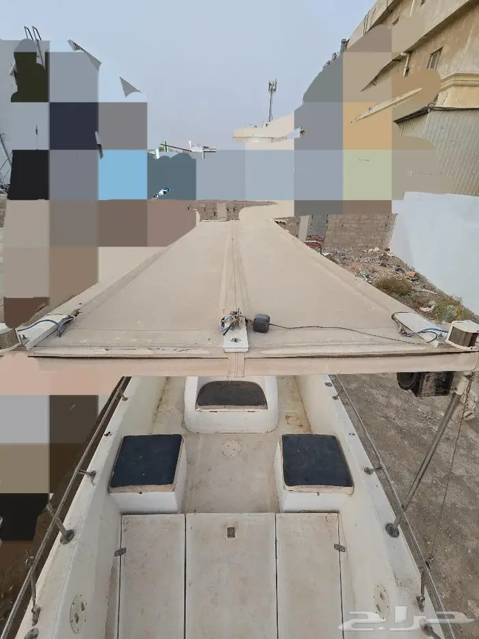 قارب بوت لنش طراد للبيع بدون مكاين ب 5 الاف ريال بيع مستعجل 5
