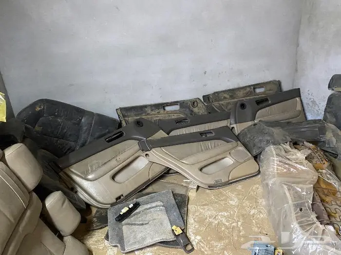 قطع LS400 تشليح لكسز 4