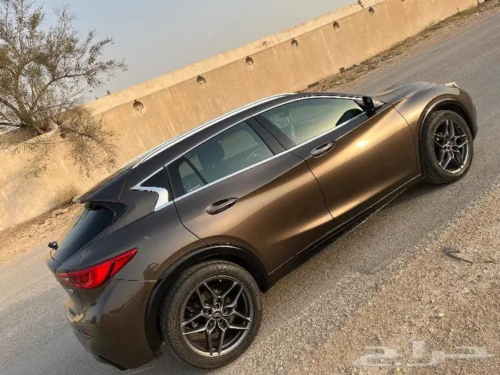انفنتي Q30 2017 نص فل 20