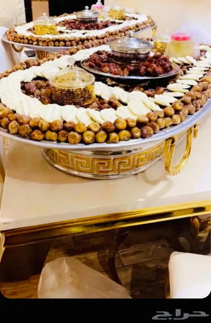 صواني للافراح تمر ومضير وسمن 1