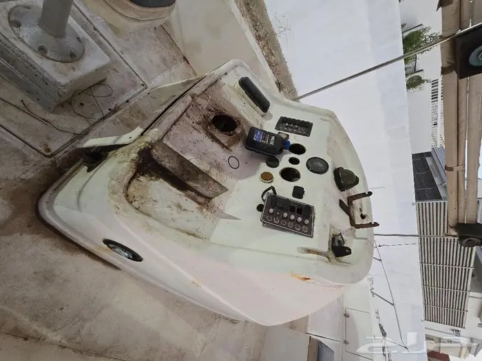 قارب بوت لنش طراد للبيع بدون مكاين ب 5 الاف ريال بيع مستعجل 11