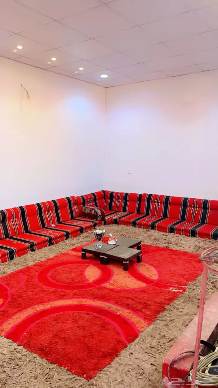 استراحة للإيجار قسمين وفيه مقطع فيديو لها 5
