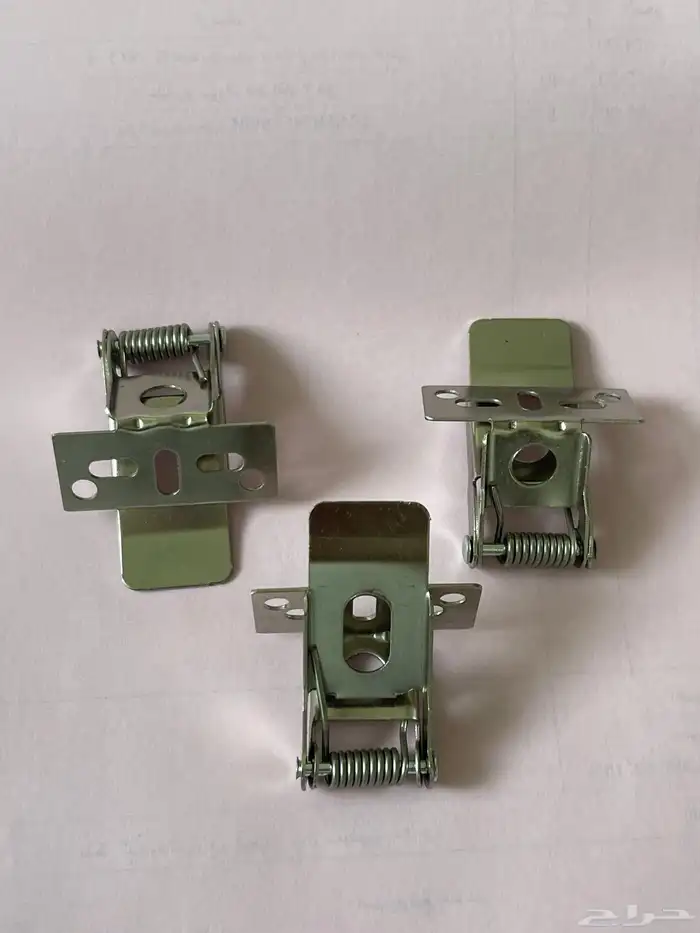 أدوات كهربائية   قواطع ومفاتيح وطبالين وقواعد لمبات 19