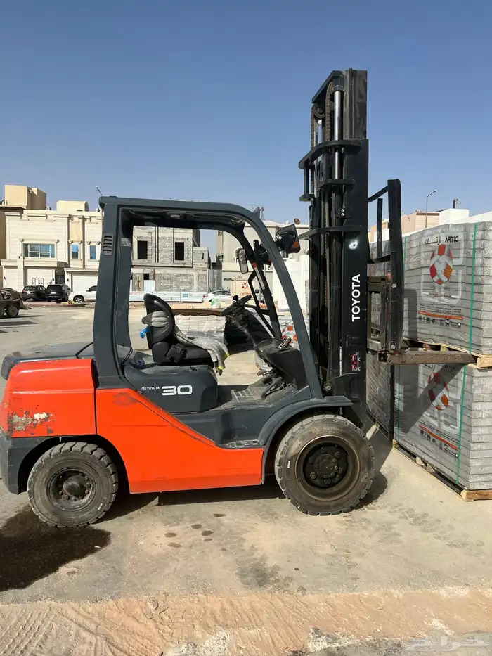 رافعة شوكية فوركلفت للايجار ايجار رافعة تاجير رافعات شوكية 0