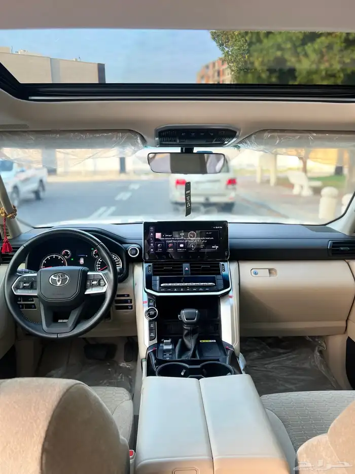 لاند كروزر G.XR - L3 2022 مالك اول سعودي وكالة 35