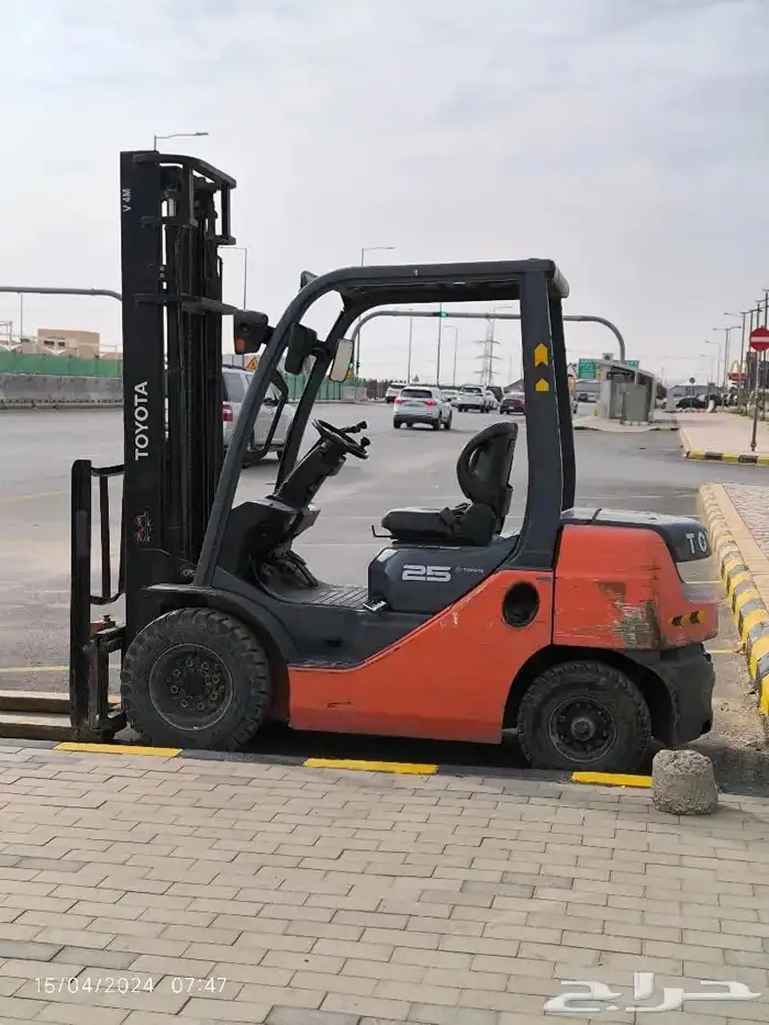 رافعة شوكية فوركلفت للايجار ايجار رافعة تاجير رافعات شوكية 4