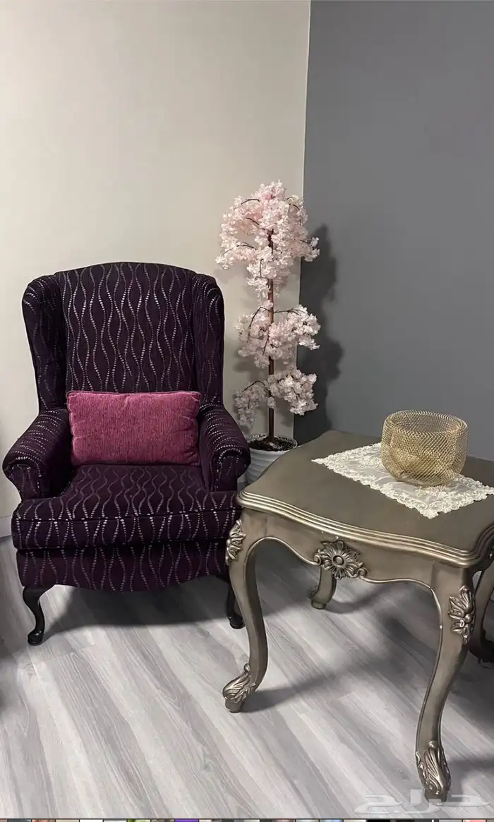 كنب تم غسله البوم من قبل الشركة نظيف 2 طقم طاولات ب250 0