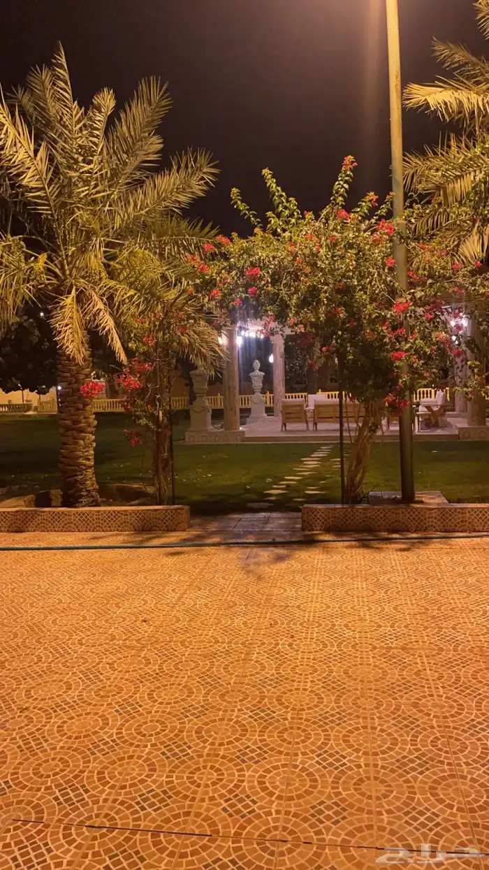 منتجع فاخر الدفع وقت الدخول ومسبح ومربط خيل صالات فاخرة 7