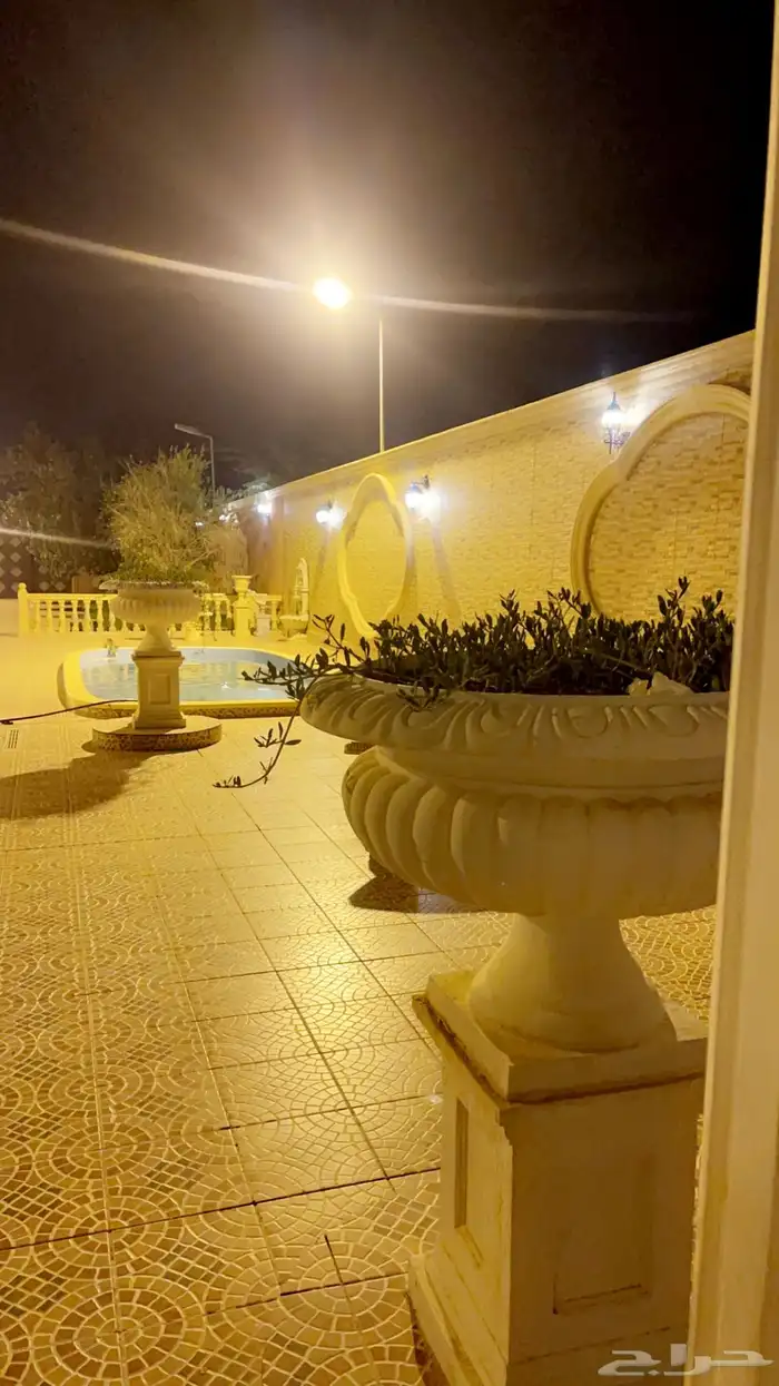 منتجع فاخر الدفع وقت الدخول ومسبح ومربط خيل صالات فاخرة 6
