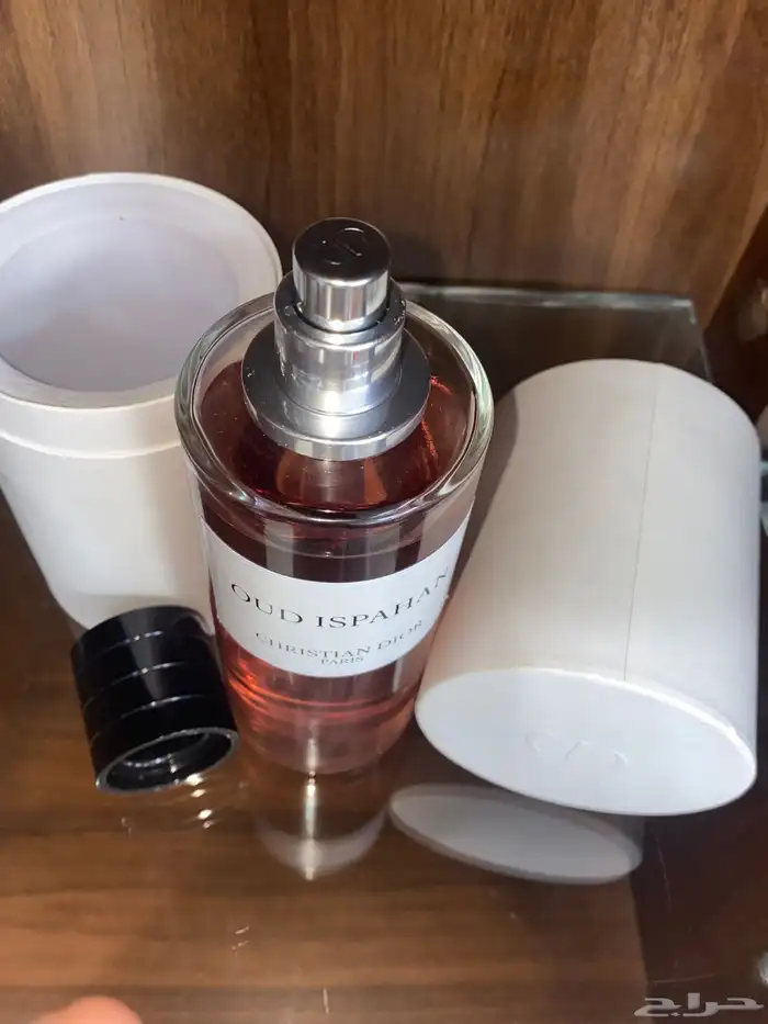 عطر ديور عود اصفهان 250 مل 4