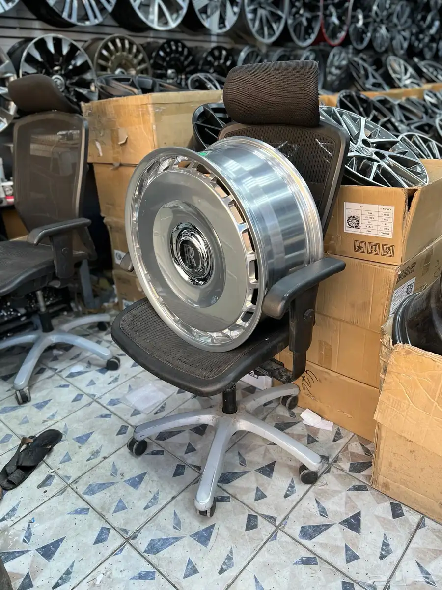 جنوط رولزرويس فانتوم مقاس 22 7