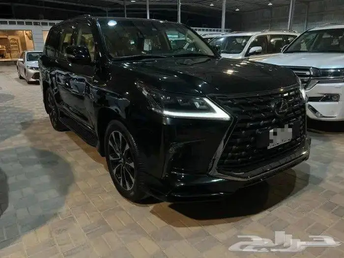 لكزس LX570 بلاك اديشن 2020 1