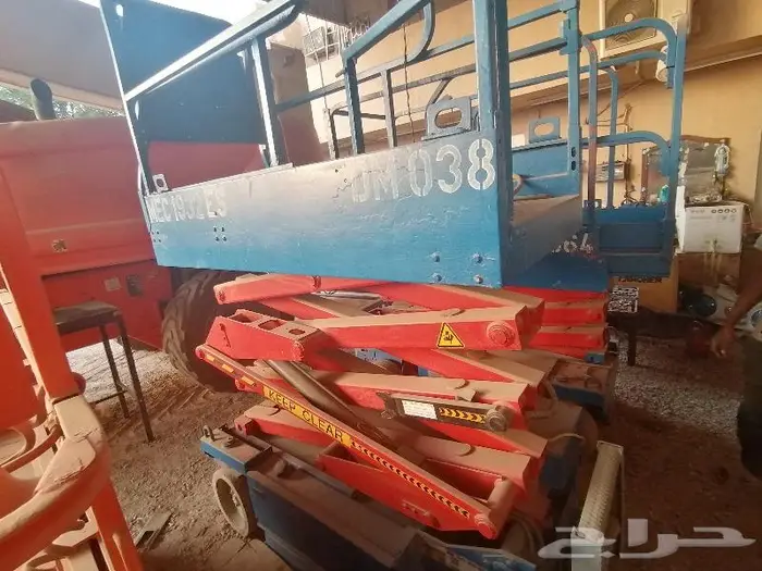 سيزر ليفت 7 متر يعمل بالكهرباء للبيع بحالة ممتازة 5