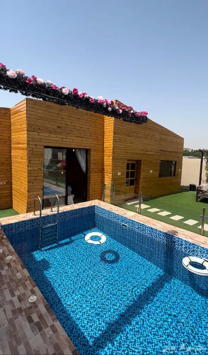 اكواخ ريفيه مناسبه للعوائل بمسبحين والعاب مائيه 0