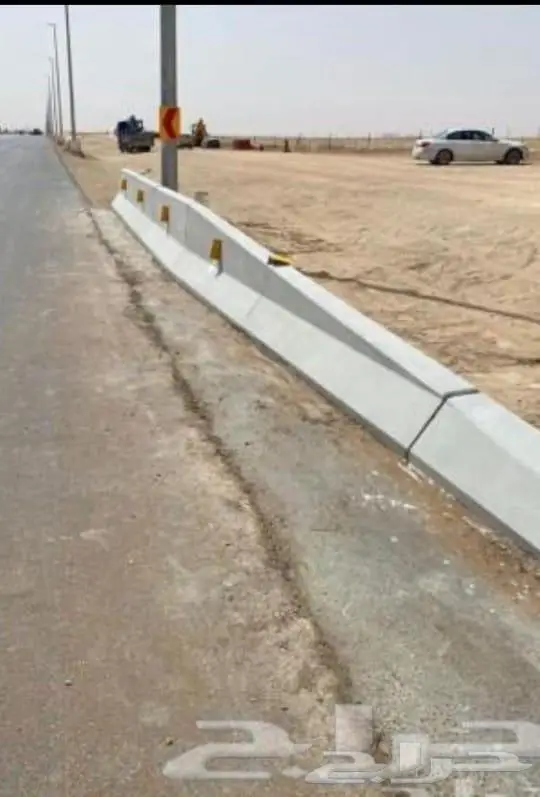 حواجز خرسانيه مناهيل 13