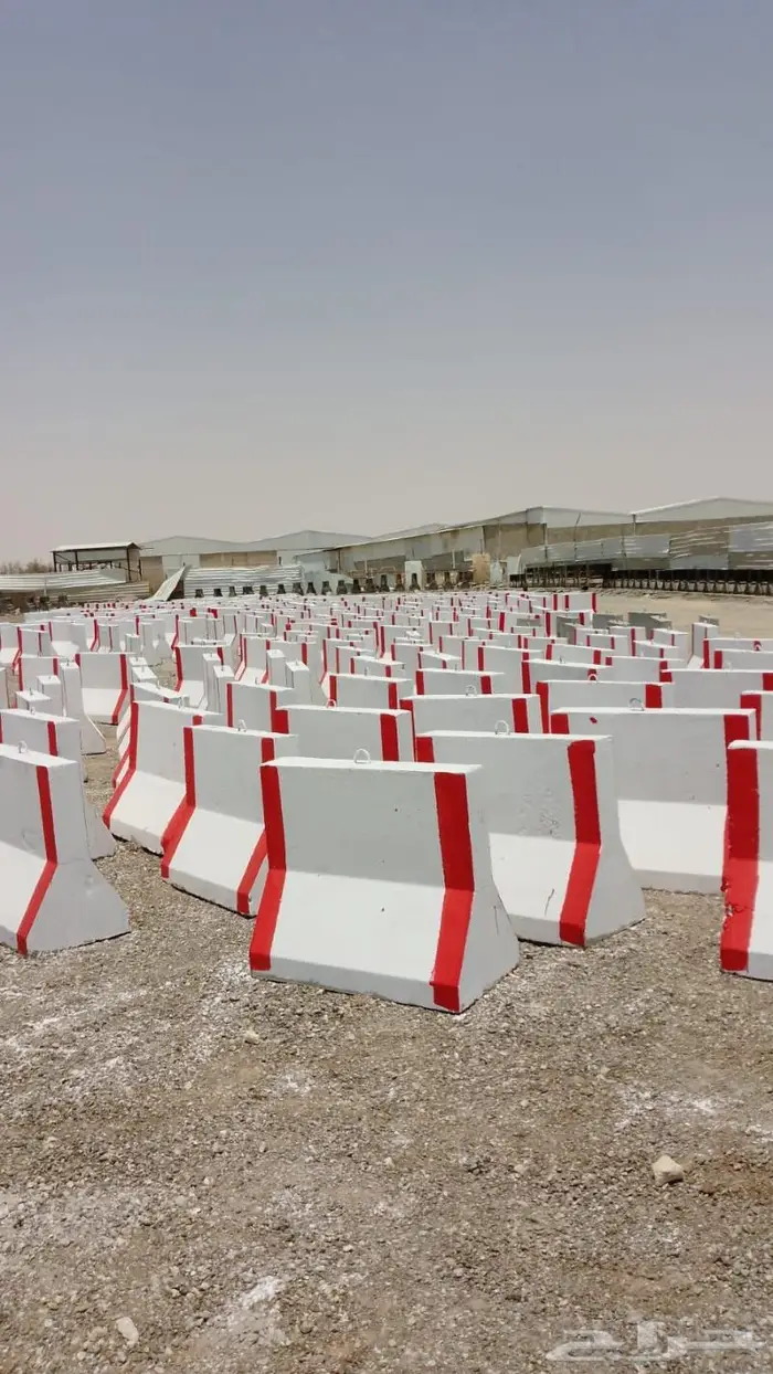 حواجز خرسانيه مناهيل 9