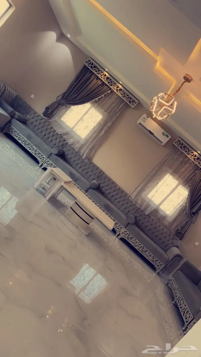استراحه قسمين ومقلط ومسبح كبير بسخان 16