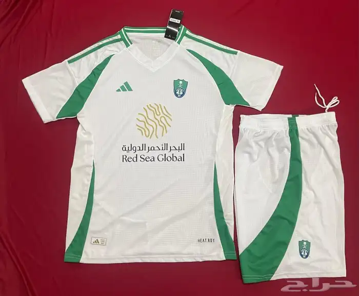 تشكيلة من افضل التيشرتات والاطقم الرياضيه النادره الاصليه 2