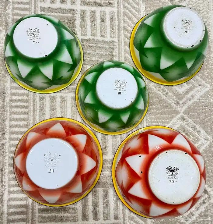 مشارب غضار يوغزلافي قديمة 0