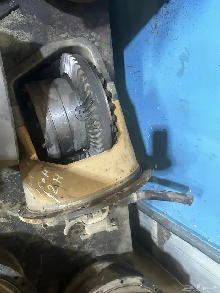 معدات ثقيله تشليح قطع غيارمستعمل كريدرجريدر قريدر شيول D8R 24