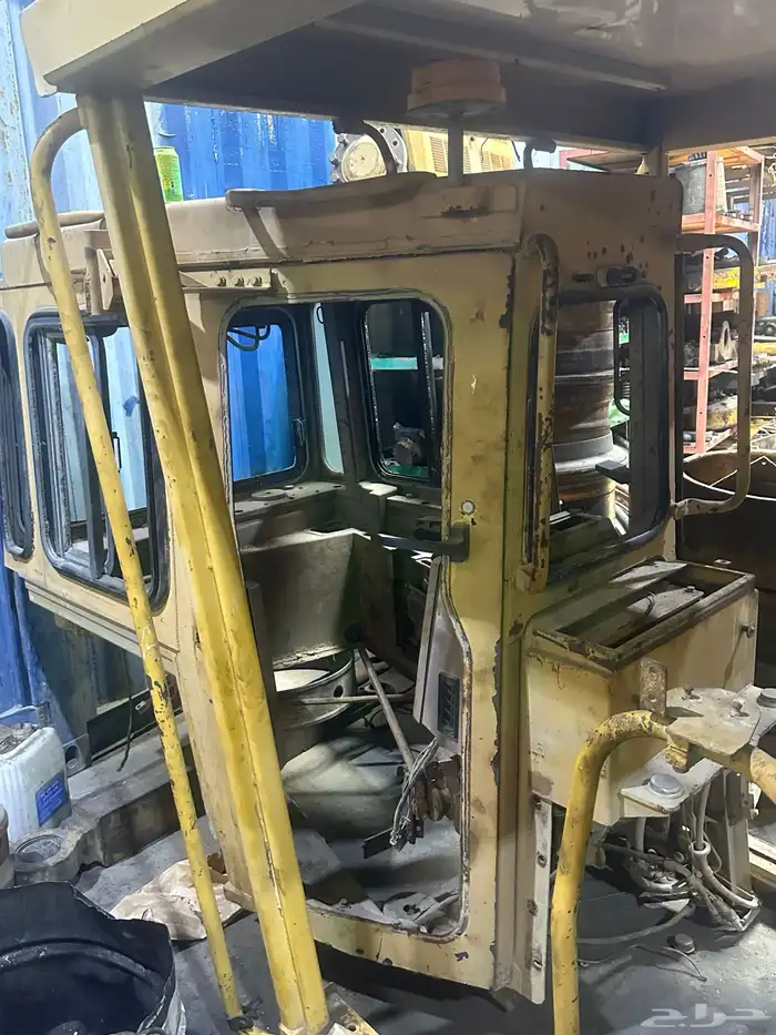 معدات ثقيله تشليح قطع غيارمستعمل كريدرجريدر قريدر شيول D8R 54