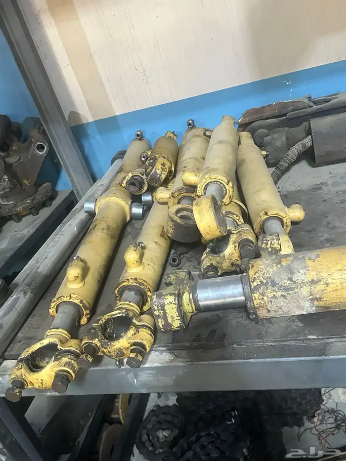 معدات ثقيله تشليح قطع غيارمستعمل كريدرجريدر قريدر شيول D8R 20