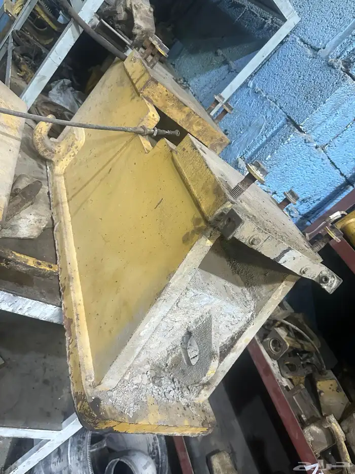 معدات ثقيله تشليح قطع غيارمستعمل كريدرجريدر قريدر شيول D8R 27