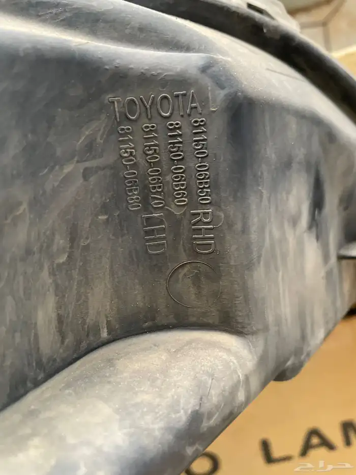 شمعات كامري 16 وكالة يحتاج لها تلميع وفيها ملاحظات بسيطه 1