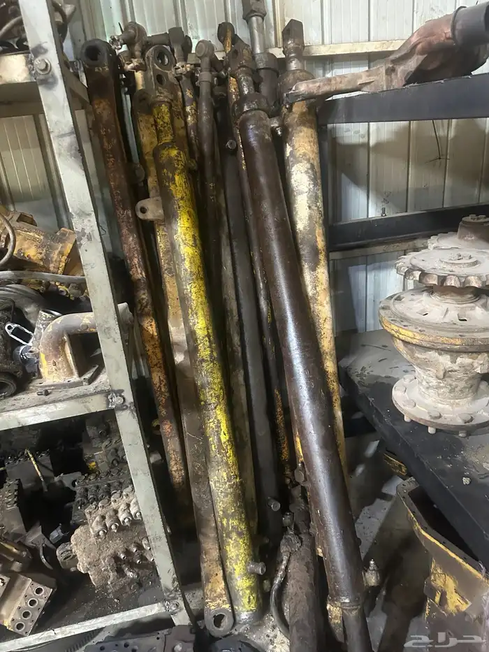 معدات ثقيله تشليح قطع غيارمستعمل كريدرجريدر قريدر شيول D8R 40