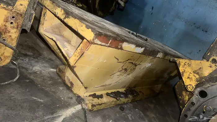 معدات ثقيله تشليح قطع غيارمستعمل كريدرجريدر قريدر شيول D8R 5