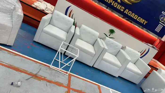 كنب ملكي للايجار 2