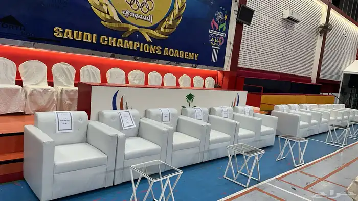 كنب ملكي للايجار 4