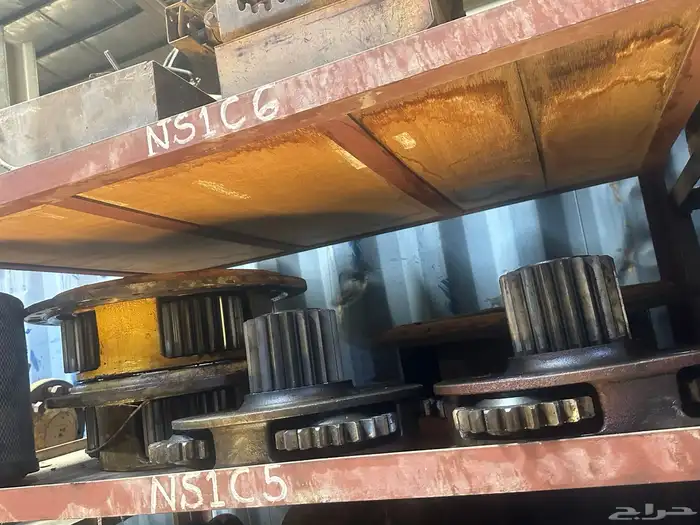 معدات ثقيله تشليح قطع غيارمستعمل كريدرجريدر قريدر شيول D8R 61