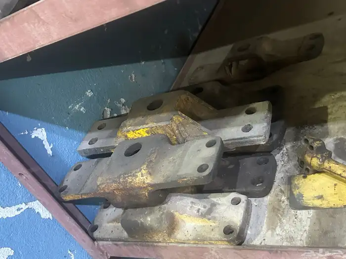 معدات ثقيله تشليح قطع غيارمستعمل كريدرجريدر قريدر شيول D8R 12