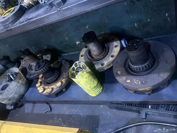 معدات ثقيله تشليح قطع غيارمستعمل كريدرجريدر قريدر شيول D8R 36