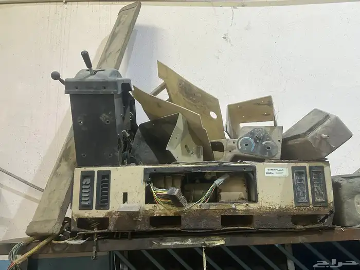 معدات ثقيله تشليح قطع غيارمستعمل كريدرجريدر قريدر شيول D8R 30