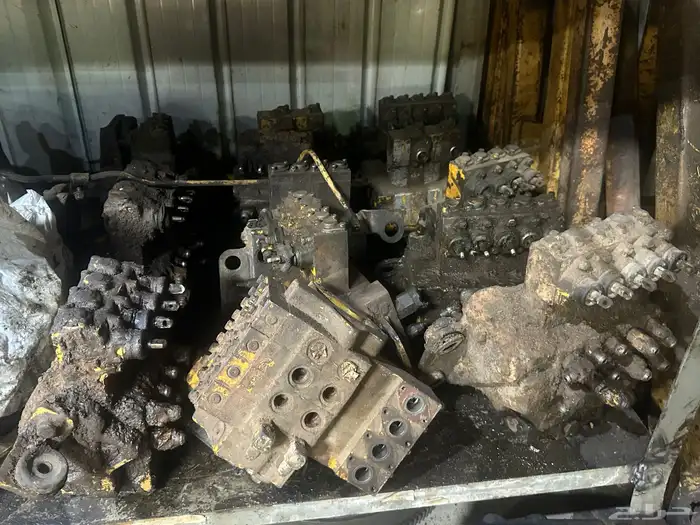 معدات ثقيله تشليح قطع غيارمستعمل كريدرجريدر قريدر شيول D8R 39