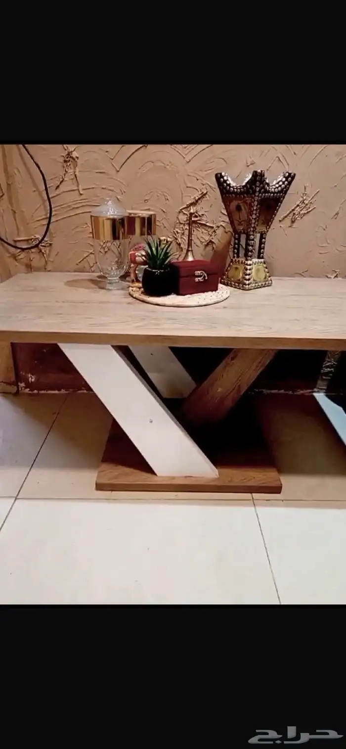 طاولة تلفزيون للبيع 0