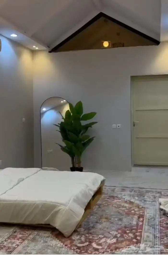 للبيع شاليه مكون من 3 اقسام على شارع 32 13