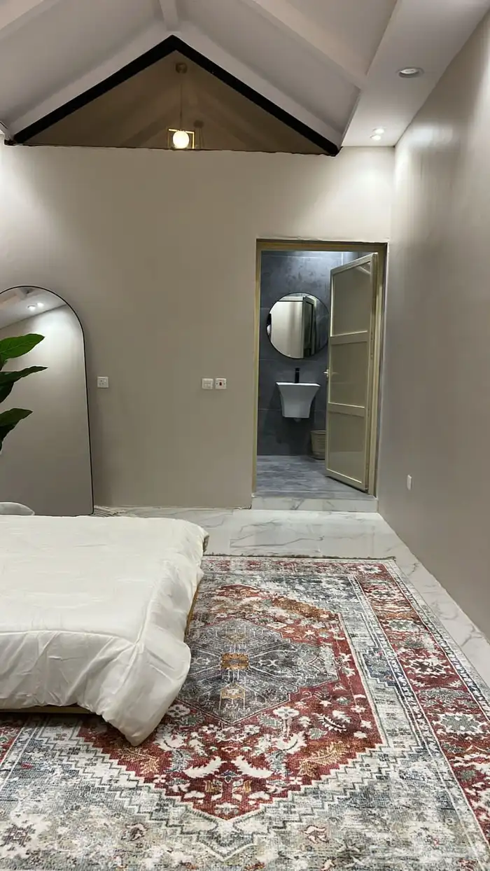 للبيع شاليه مكون من 3 اقسام على شارع 32 10